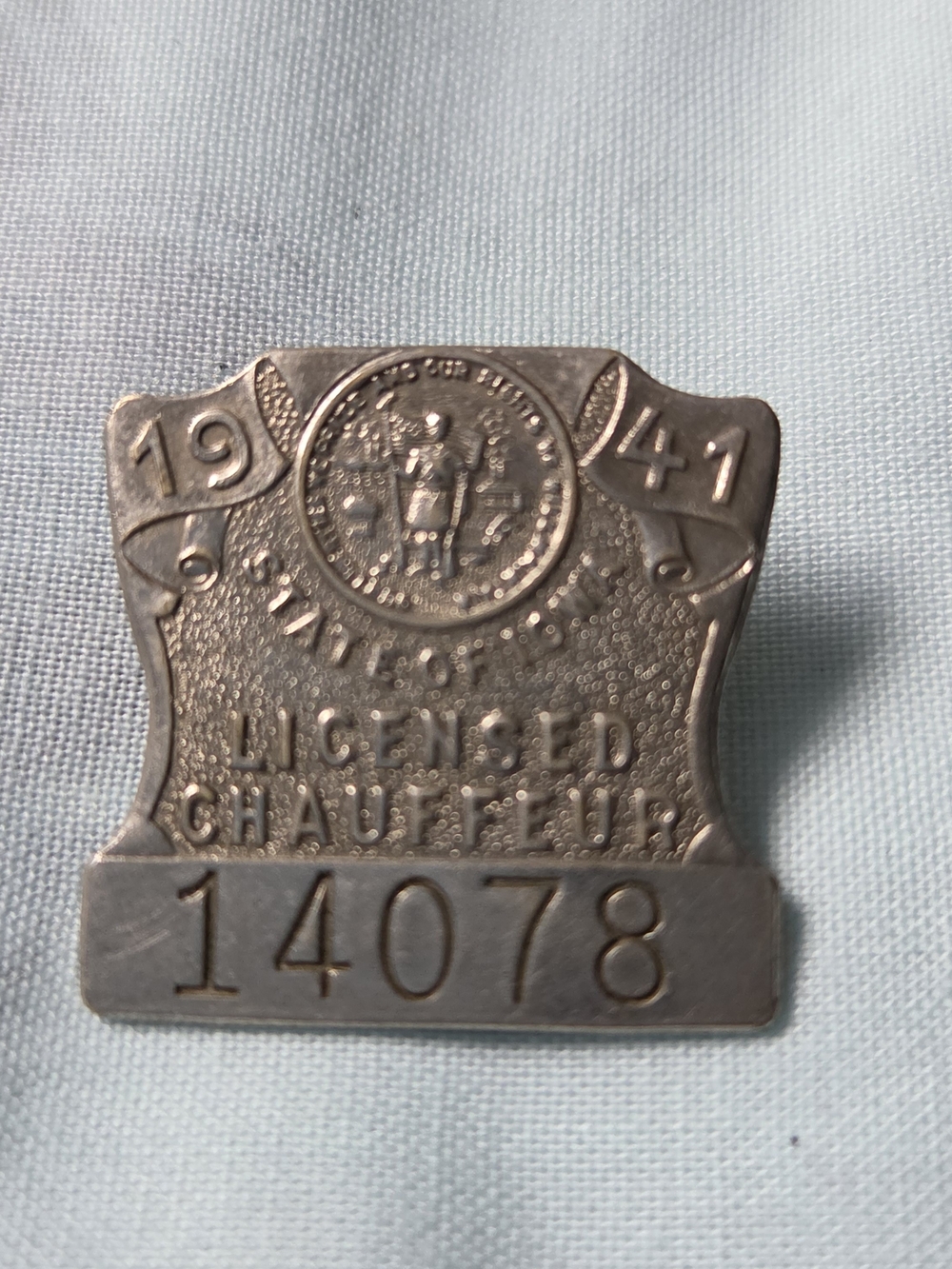 Iowa Licensed Chauffeur Badge  Pin - Silver Tone 1941 #cb2